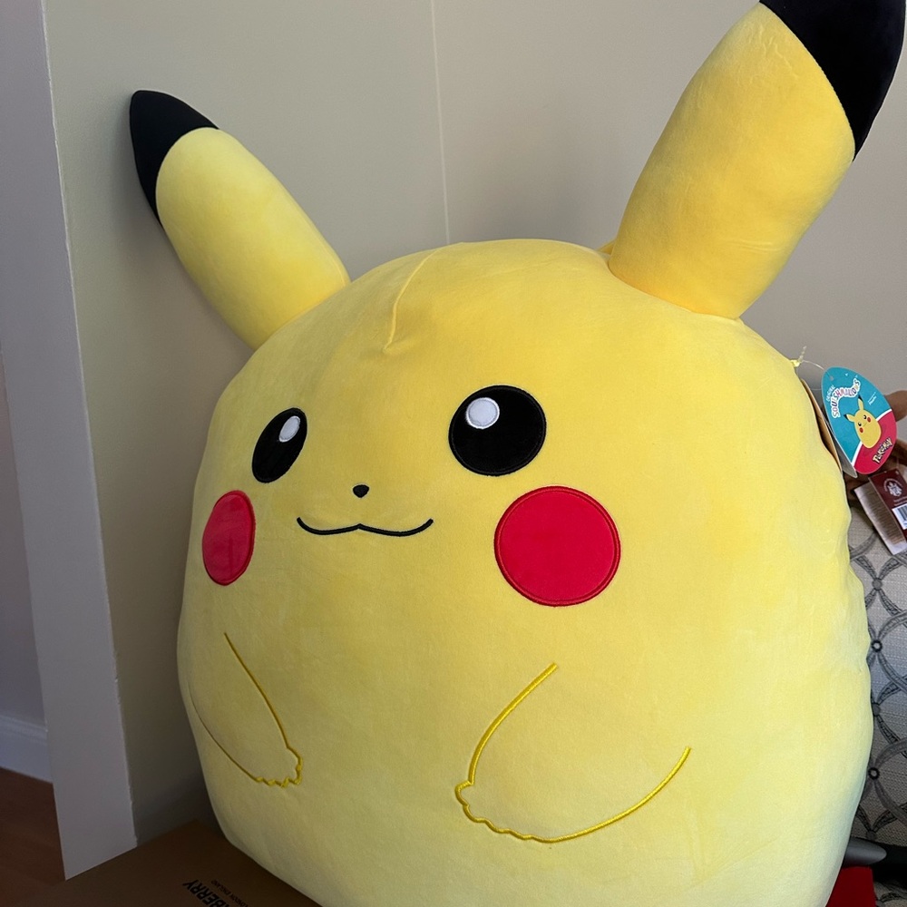 Pokémon Pikachu squishmallows - Plush 24” NEW